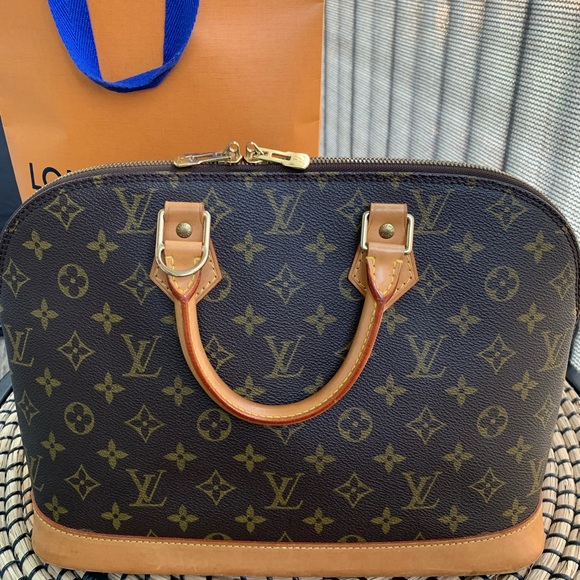 Louis Vuitton Alma Pm - Picture 2 of 10